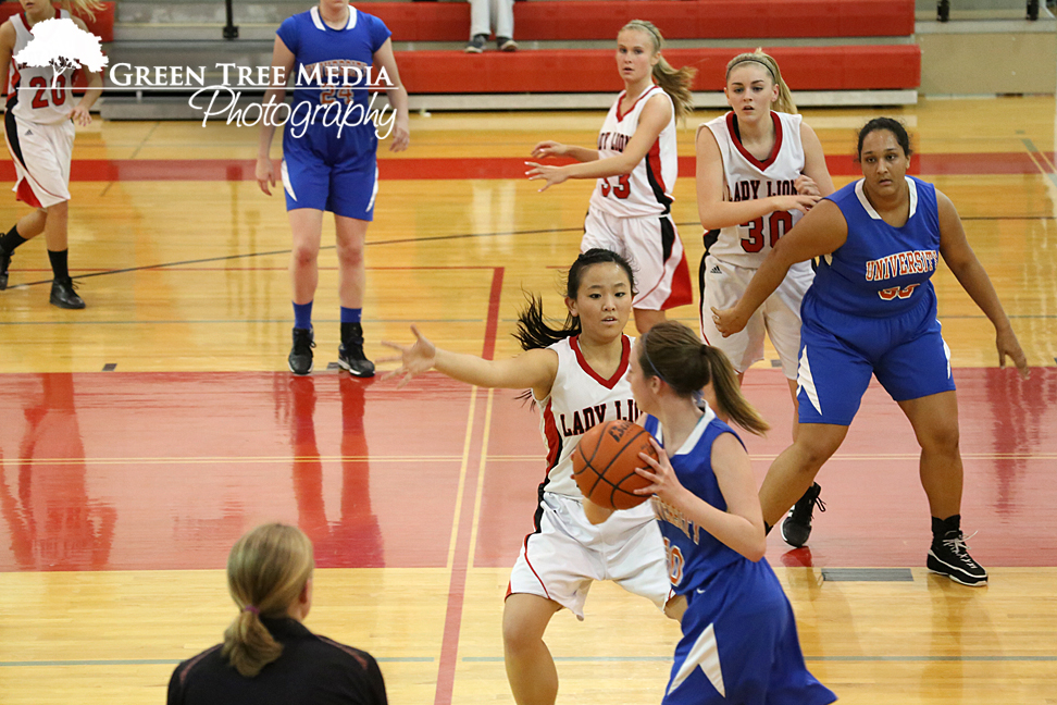 2012 LSA Varsity Girls Basketball 13