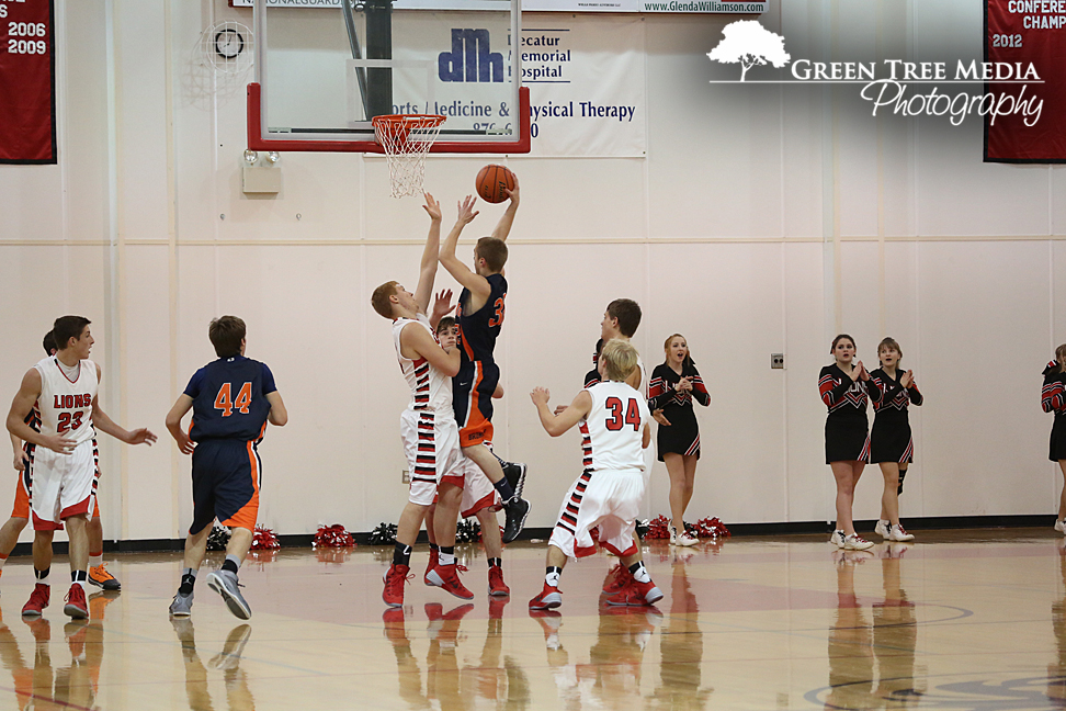 LSA-Dec2013-VarsityBball114